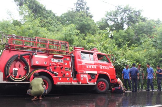 Damkar Bantuan Jepang, Tergelincir di Jalur Tengkorak