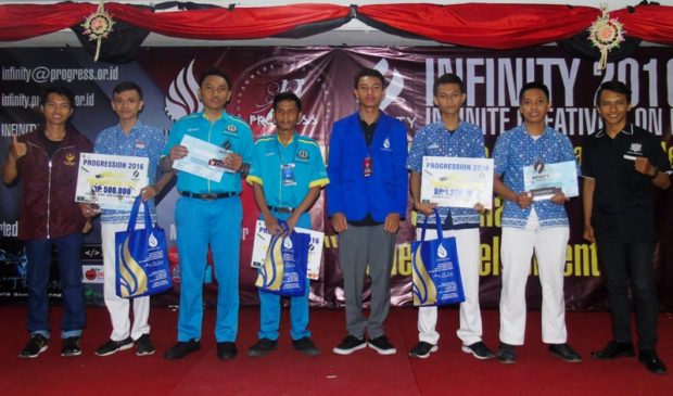 SMKN 1 Denpasar dan Acyuta Juara INFINITY 2016