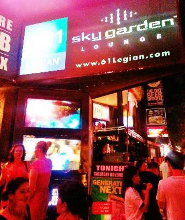 Wisman Ausie Terjatuh di Lantai 4 Club Malam Sky Garden