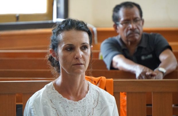 Terdakwa Sarah Bantah Keterangan Saksi Polisi