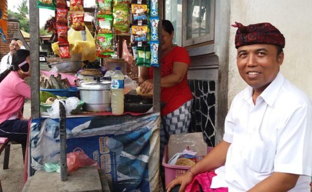 Sukrawan Kampanye dari Rumah ke Warung