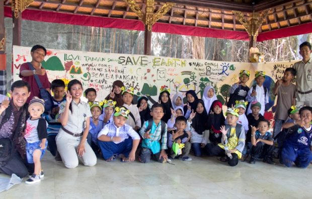 Bali Safari Memperingati Hari Bumi dengan Kegiatan Edukatif Bersama Anak Yatim