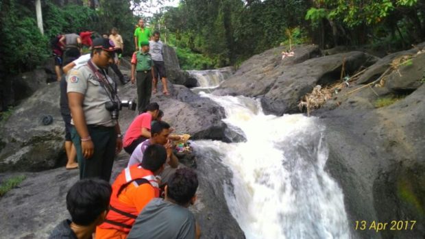 Kakak – Adik Terpeleset di Sungai, Adik Hanyut Kakaknya Selamat
