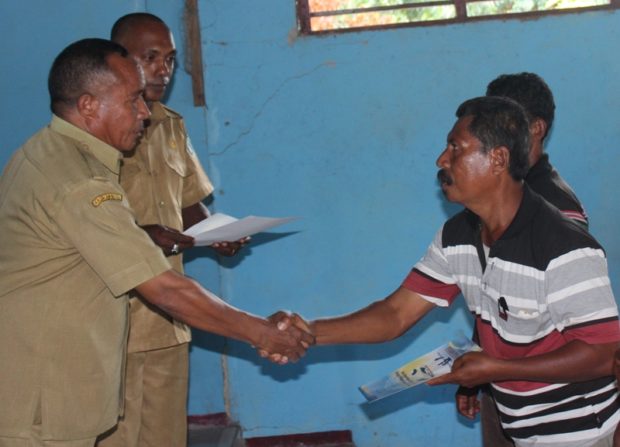 Rajin Selamatkan Ikan yang Dilindungi, 3 Nelayan Ritaebang Dapat Penghargaan dari KKP