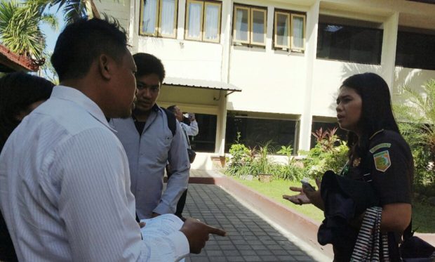 Dicuekin Jaksa, Pengacara Ini Mencak-mencak