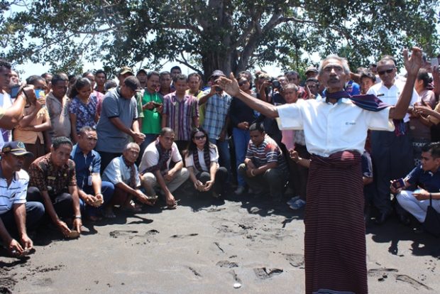 Tak Cuma Perdes, Konservasi Laut Desa Birawan Dikuatkan dengan Ritual Adat
