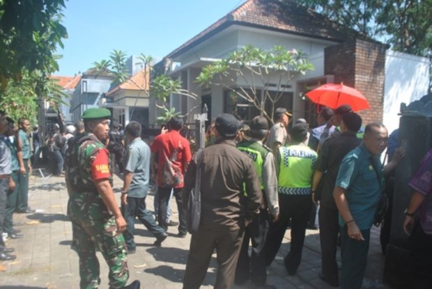 Eksekusi Tanah dan Bangunan di Desa Bongan dan Banjar Anyar Berjalan Aman