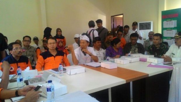 Gubernur Perintahkan Pengungsi dari 51 Desa di Zona Aman Gunung Agung Balik Kanan