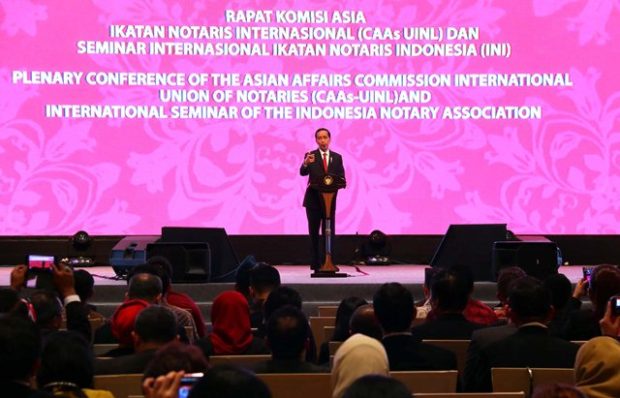 Jokowi Tekankan Notaris Indonesia Perbaiki Sistem Perizinan