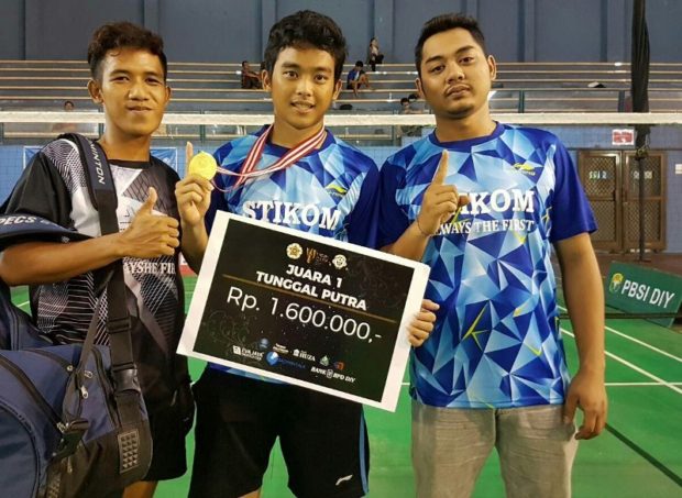 Mahasiswa STIKOM Bali Juara Nasional Badminton di UGM