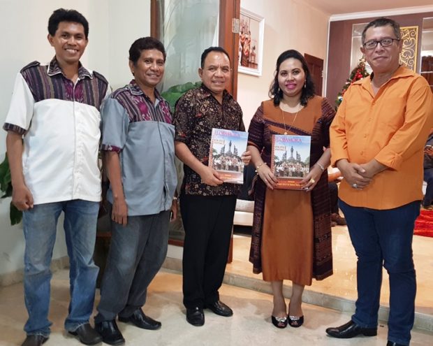 Gubernur NTT Terima Majalah Flobamora Diaspora
