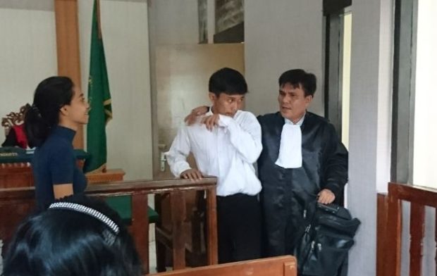 Dituntut 6 Tahun Penjara, Pengedar Ganja Langsung Nangis
