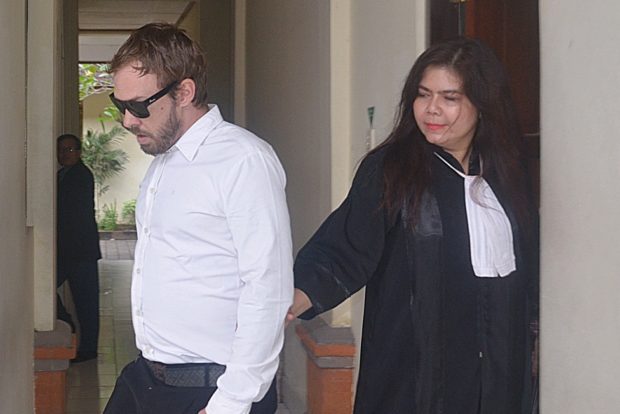 Sidang Kilat, Bule Australia Terdakwa Kasus Narkotika Dituntut 1 Tahun