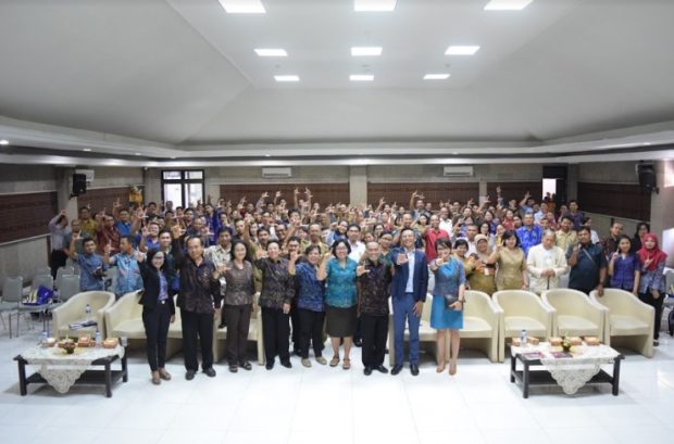 STMIK STIKOM Bali Gelar Seminar Literasi Budaya Melalui TIK
