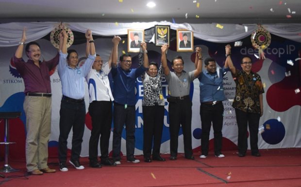 STIKOM Bali Pengguna Smart Lab Virtualization DesktopIp Pertama di Dunia