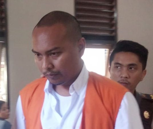 Gelapkan Uang Perusahaan Miras, Dihukum 2,5 Tahun Penjara