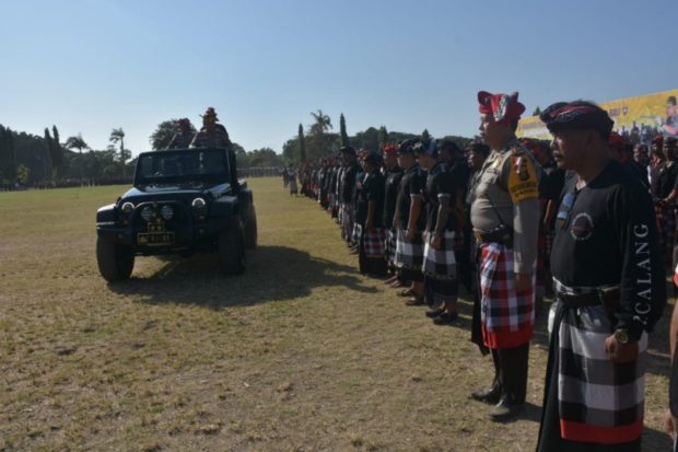 Ribuan Pecalang Dilibatkan Polda Bali untuk Amankan Pilgub Bali