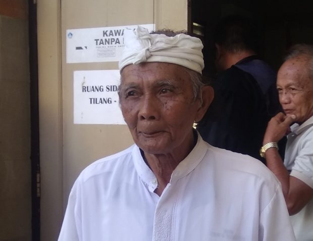 Terbukti Tipu Orang, Kakek 72 Tahun Ini Dipenjara 2,5 Tahun