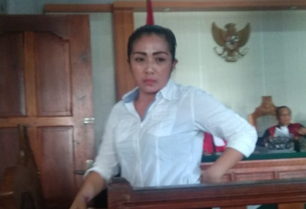 Sebut Punya 5 Anak, Sambil Menangis Istri Mang Jangol Mohon Dihukum Ringan