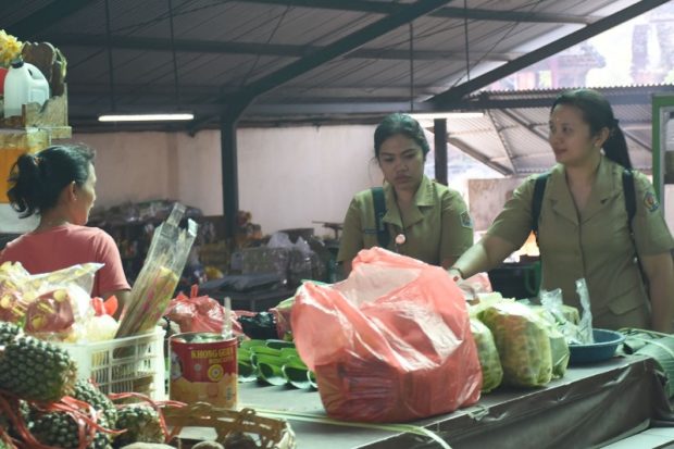Rangsang Masyarakat Berwirausaha-Pengelola Pasar Rakyat di Denpasar Tingkatkan Promosi