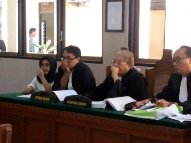 Sidang Kasus Perbankan, Hakim Abaikan Kerbaratan Kuasa Hukum Terdakwa