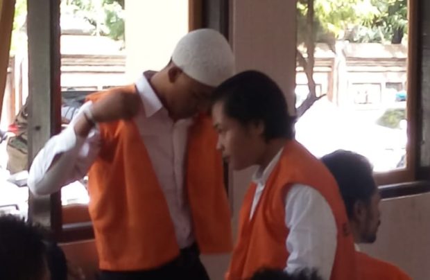 Dua Pelaku Jambret Spesialis Bule ini Dituntut 22 Bulan