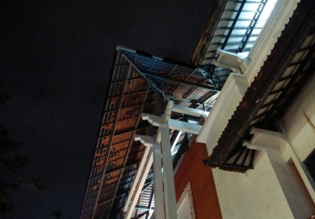 Dua Kali Diguncang Gempa, Atap Matahari Duta Plaza Nyaris Roboh