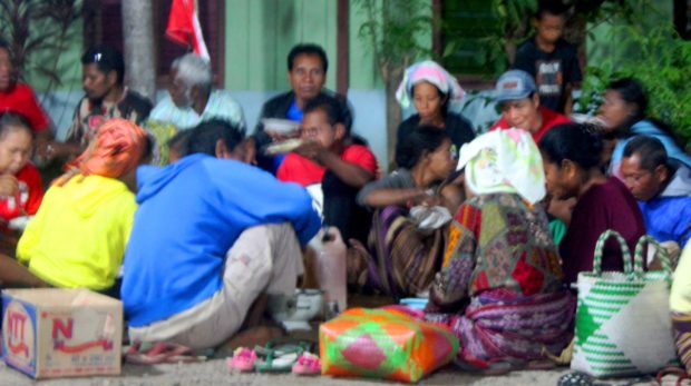 Syukuri HUT Kemerdekaan RI Ke-73, Warga Ritaebang Gelar Makan Lamak