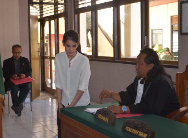 Nyabu, Mantan Pramugari Garuda Dituntut 3 Tahun Penjara