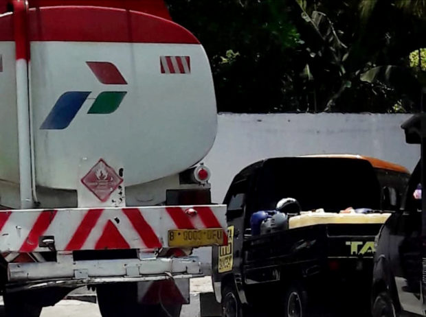 Jual Solar Sisa dari Mobil Tangki ke Pengecer, Mobil B 9003 DFU ‘Diciduk’ ke Polres Flotim
