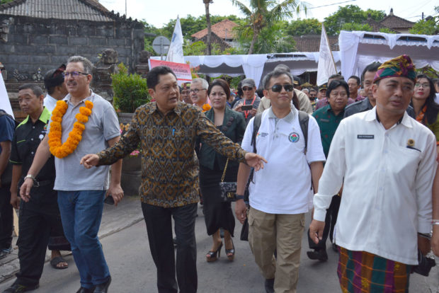 Delegasi IMF-Wold Bank Study Lapangan di Desa Dangin Puri Kangin