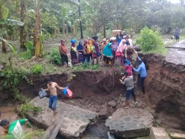 Diterjang Banjir, Jembatan Ambruk, Akses Jalan Menanga–Liwo Lumpuh
