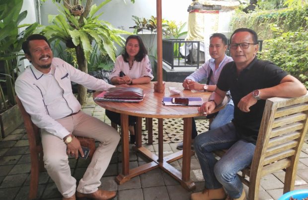 IMB Belum Selesai, Puluhan Warga Tropic Residence Datangi Pengembang
