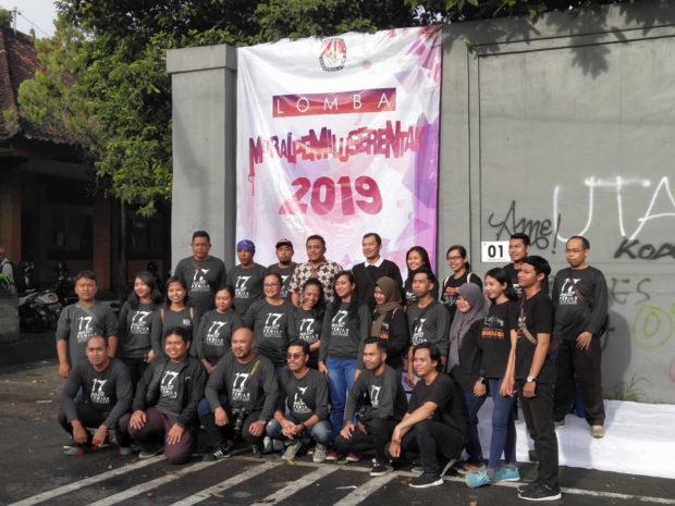 KPU Provinsi Bali Gelar Lomba Mural Pemilu Serentak 2019 di Desa Dangri Kangin