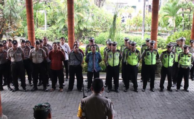 Dijaga TNI-Polri, Sidang Pleno KPU Denpasar Aman