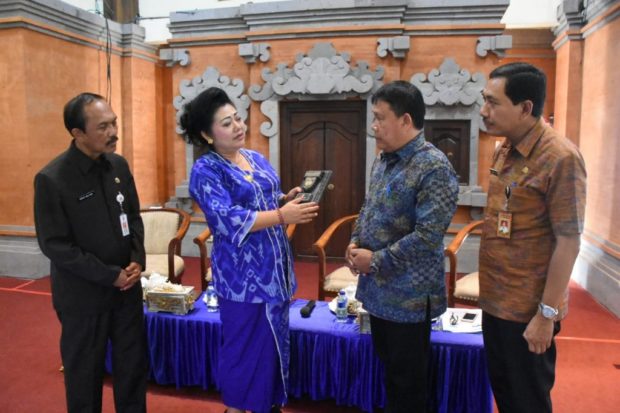 Pemkab Karangasem Undang Pemkot Denpasar Paparkan LAKIP dan Tata Kota