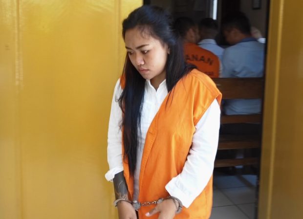 Gara-gara Serpihan Ekstasi 0,02 Gram, Adel Dituntut Lima Tahun