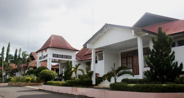 Memoles Wajah Kantor Bupati Flotim Dari Tanah, Bangunan Tua Itu Semakin Indah