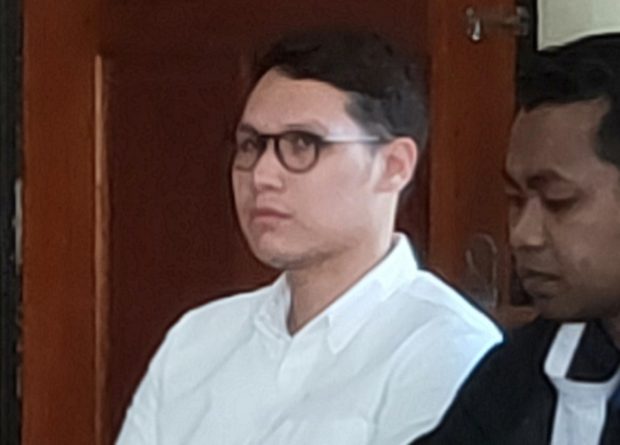 Nyuri Jam Tangan, Oknum Pilot yang Digaji Rp. 30 Juta Itu Menyesal