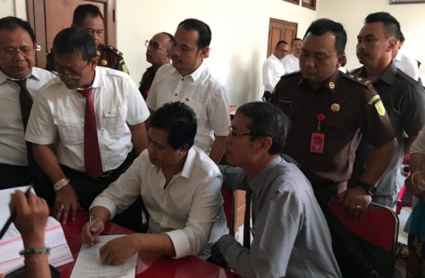 Dilimpahkan dan Ditahan di LP Kerobokan, Mantan Wagub Bali Membisu