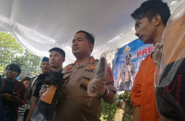 Pria Koboi Mengaku Senpi Rakitan Dibeli Seharga Rp 500 Ribu