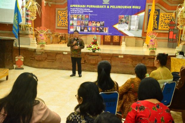 Rai Iswara Apresiasi Peluncuran Buku Nuansa Bahasa Citra Sastra Universitas Udayana