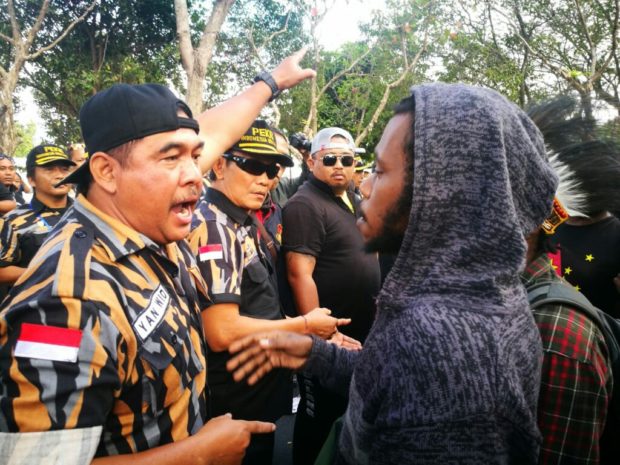 Unjuk Rasa Mahasiswa Papua Dibubarkan Paksa