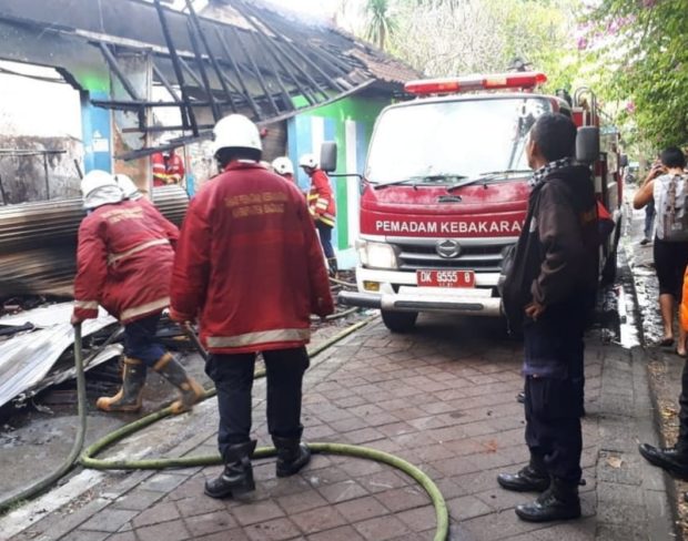 Dua Bangunan Rumah di Tanjung Benoa Ludeskan Terbakar