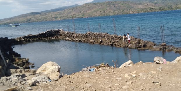 Di Mana Papan Nama Proyek Talud Pantai Ekasapta?