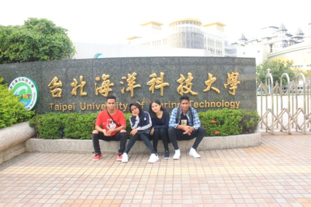 Keweng, Mantan Tukang Cukur Ini Bisa Kuliah di Taiwan