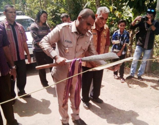 WABUP AGUS BOLI RESMIKAN SMP SATAP LAMAWOLO