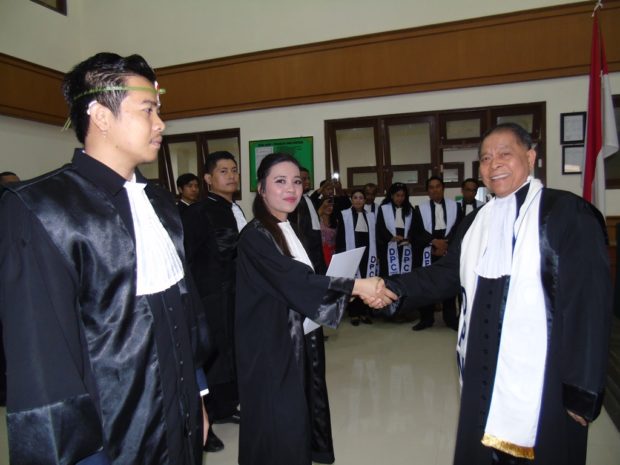 Advokat Harus 10 Kali Lebih Pintar dari Penegak Hukum Lain
