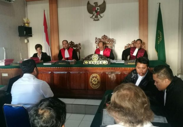 Hadirkan Saksi Polisi, Sidang Perampokan Money Changer Berlangsung Panas