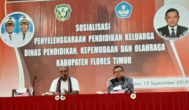 Dinas PKO Flotim Luncurkan Sapta Keluarga Lamaholot Peduli Pendidikan